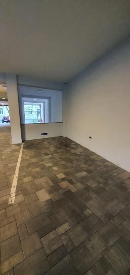 Charlotte Piata Unirii - Free Private Parking 2Bedrooms Apartment オラデア エクステリア 写真