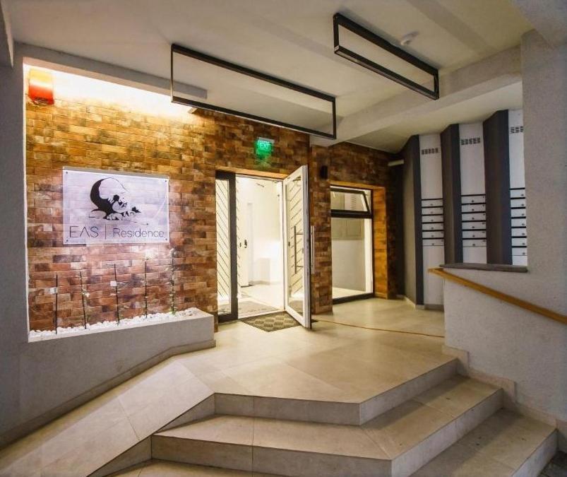 Charlotte Piata Unirii - Free Private Parking 2Bedrooms Apartment オラデア エクステリア 写真