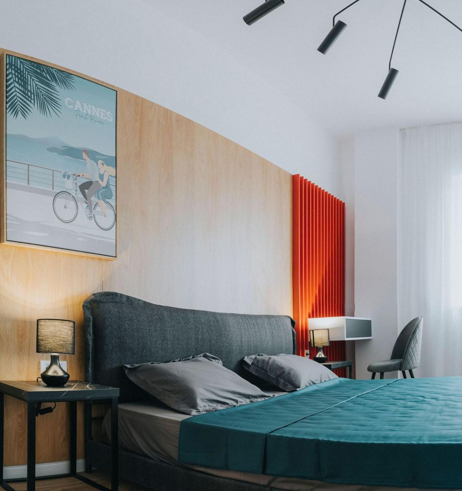 Charlotte Piata Unirii - Free Private Parking 2Bedrooms Apartment オラデア エクステリア 写真